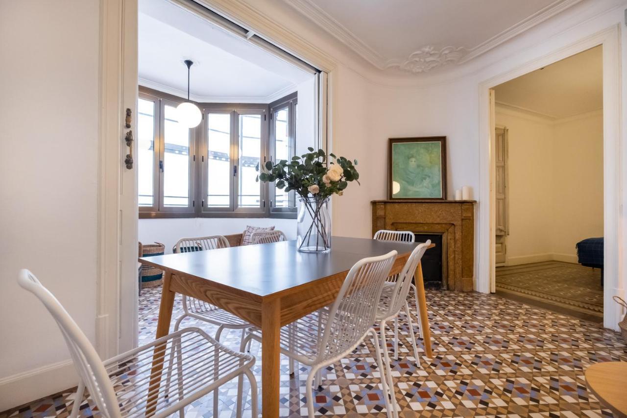 B42 - Modernist Apartment For Large Groups In Eixample Барселона Экстерьер фото