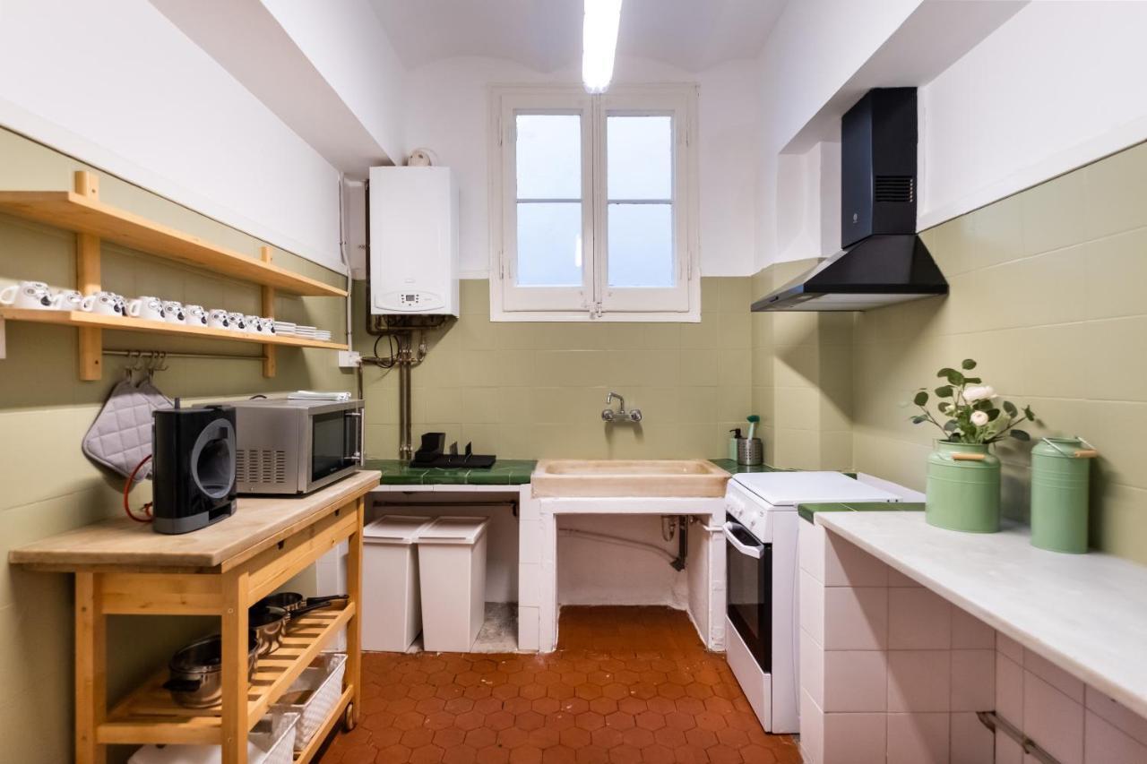 B42 - Modernist Apartment For Large Groups In Eixample Барселона Экстерьер фото